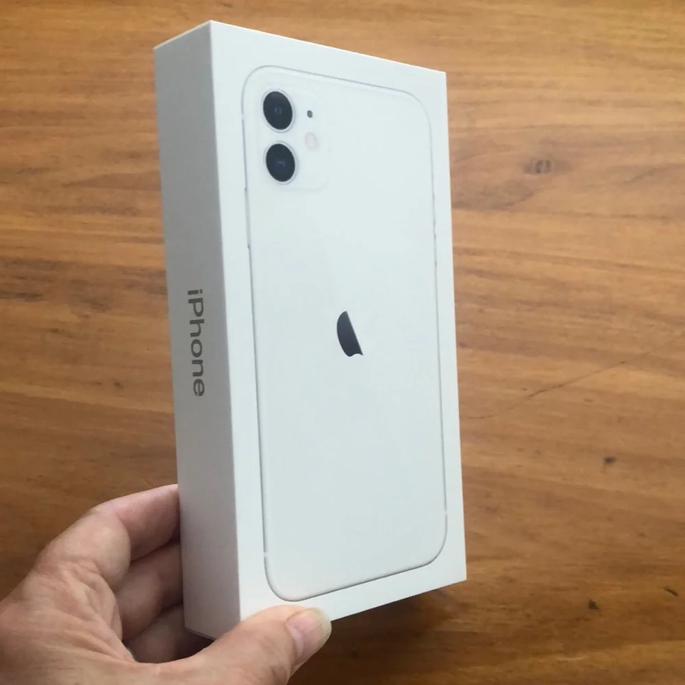 Apple iPhone 11 Box